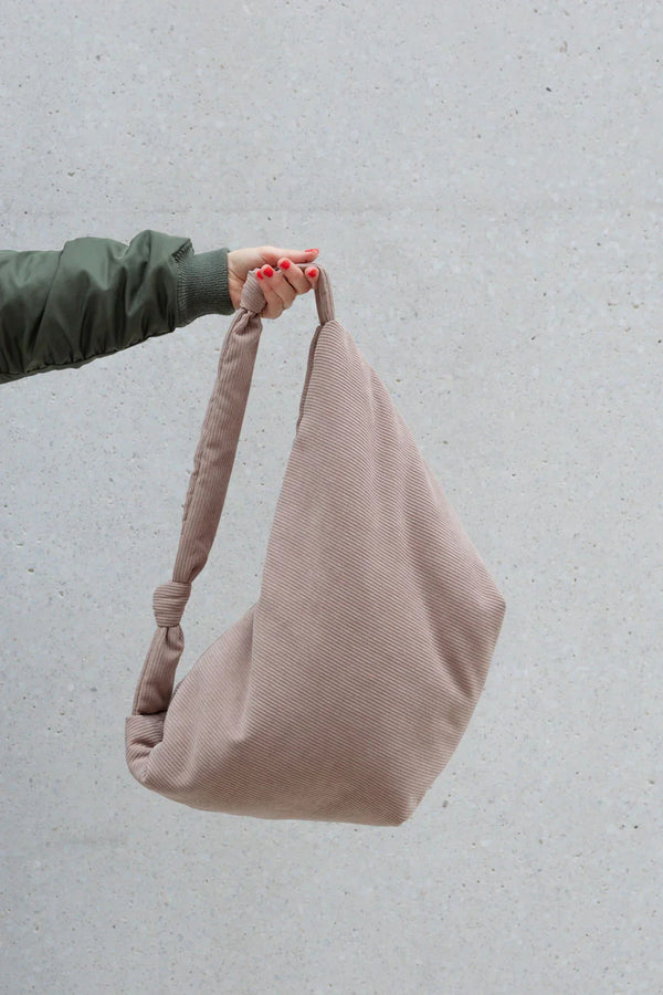 LUKKILY - Bag #1 Cord sand – Mom-Bag mit Knotenhenkel & Innenfächern - Makimo - Smart Kids