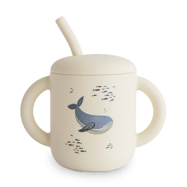 Mushie - Silicone Training Cup + Straw – Silikon Trinklernbecher für Babys - Whales - Makimo - Smart Kids